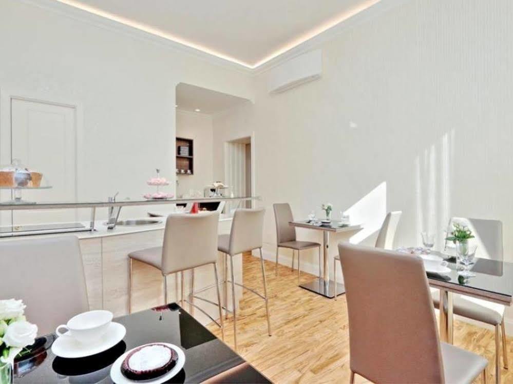Lanza 111 - Exclusive 3* Roma